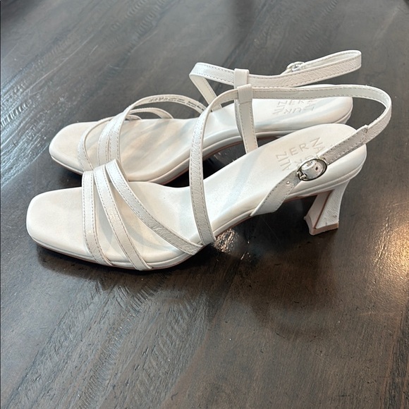 Naturalizer 9W Wide Width Galaxy Warm White Women's Elegant Sandals - Picture 8 of 11